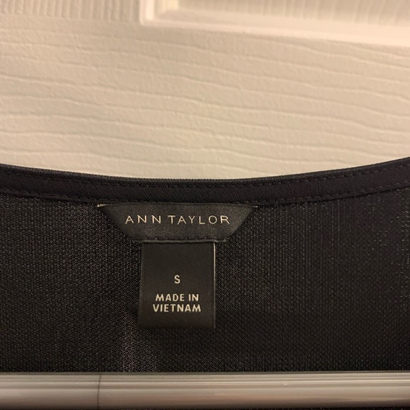 Ann Taylor Blouse S Black - Picture 2 of 3